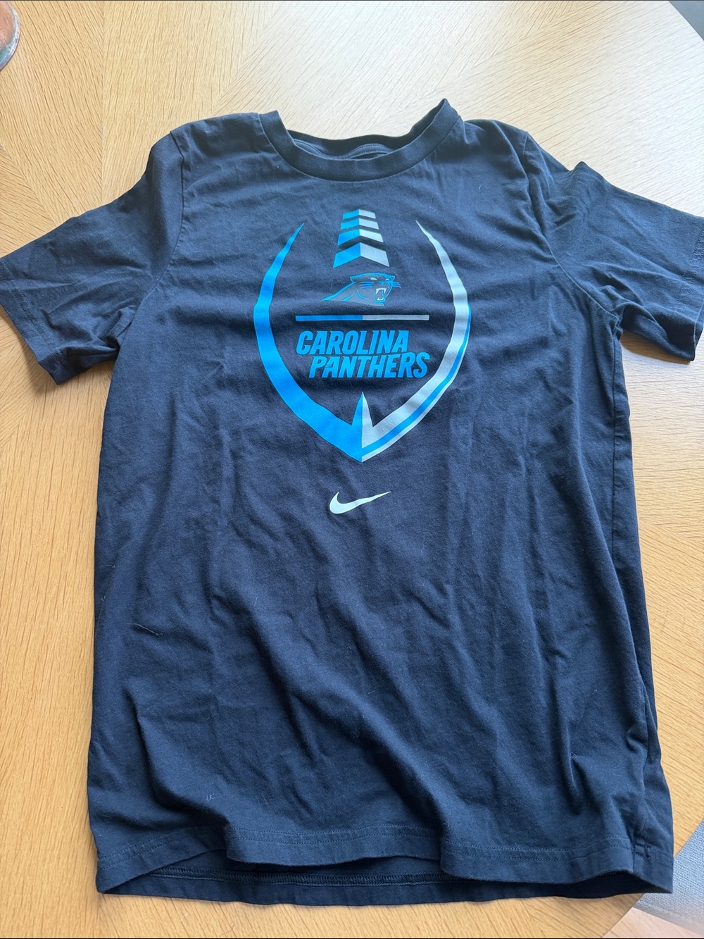 Carolina Panthers Nike t-shirt, kids Large